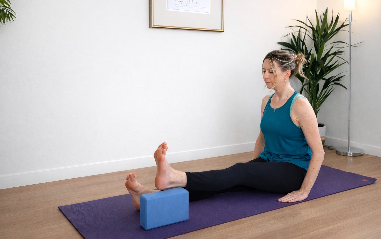 active leg lift over block